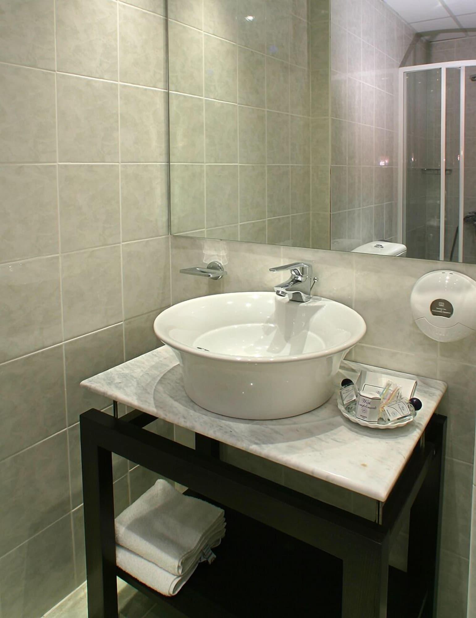 Alassia 3*